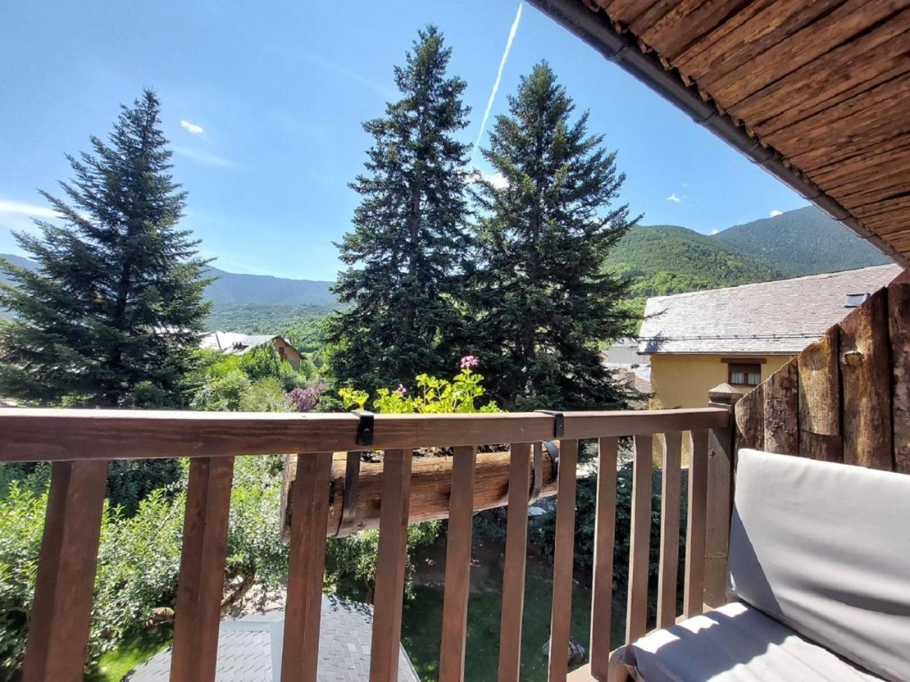 Saurat Hotel Espot