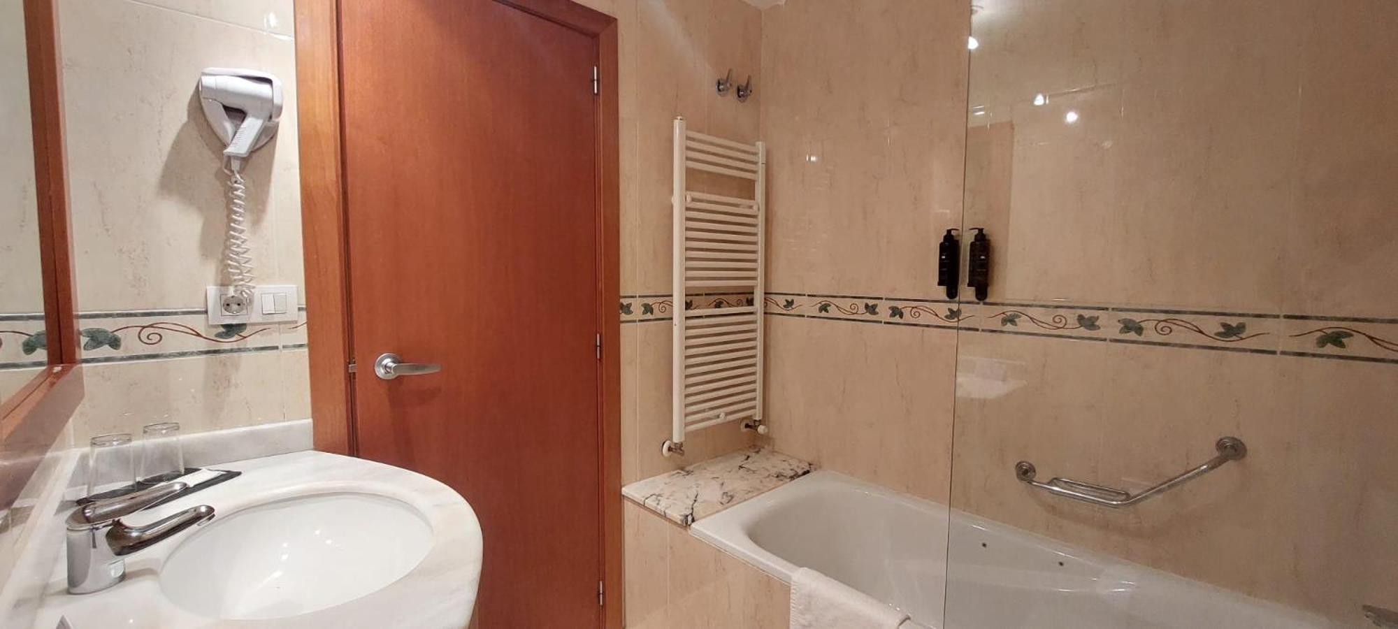 Hotel Saurat 3*